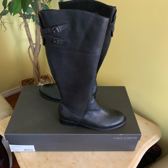 Vince Camuto Shoes - VINCE CAMUTO BLACK  LEATHER BOOTS size 9